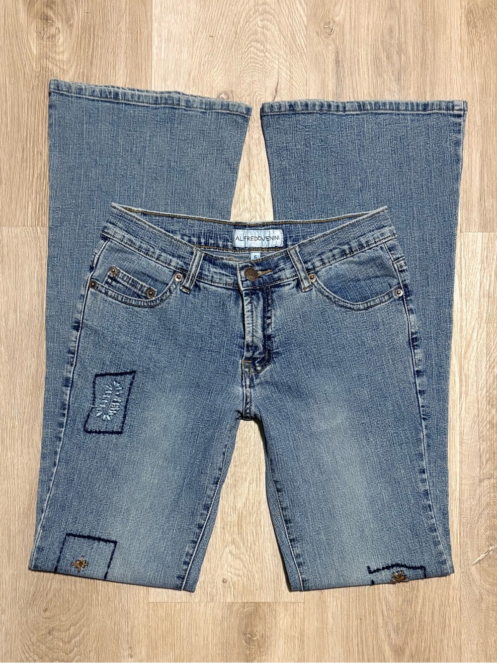 Alfredo Venini Lowrise Flare Jeans Women’s Size 5 Embroidered Vintage Y2K